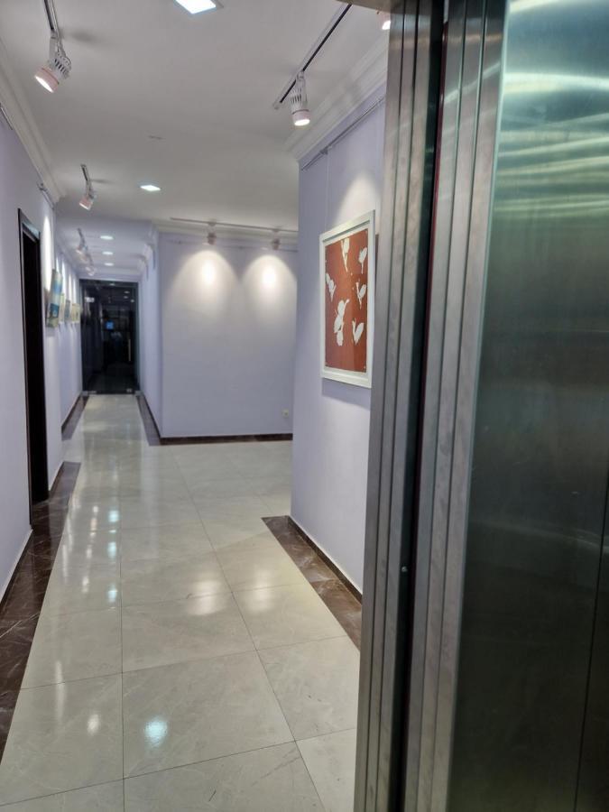 Art Hotel Batumi Exterior photo