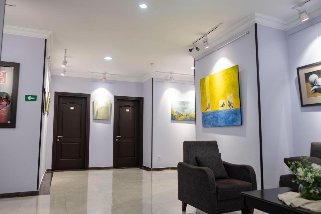 Art Hotel Batumi Exterior photo